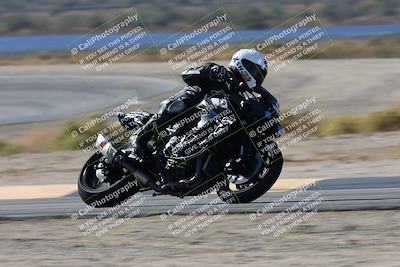 media/Nov-16-2025-Race Pace (Sun) [[8c5fa54630]]/Verified Riders/3-Turn 14 (1045am)/